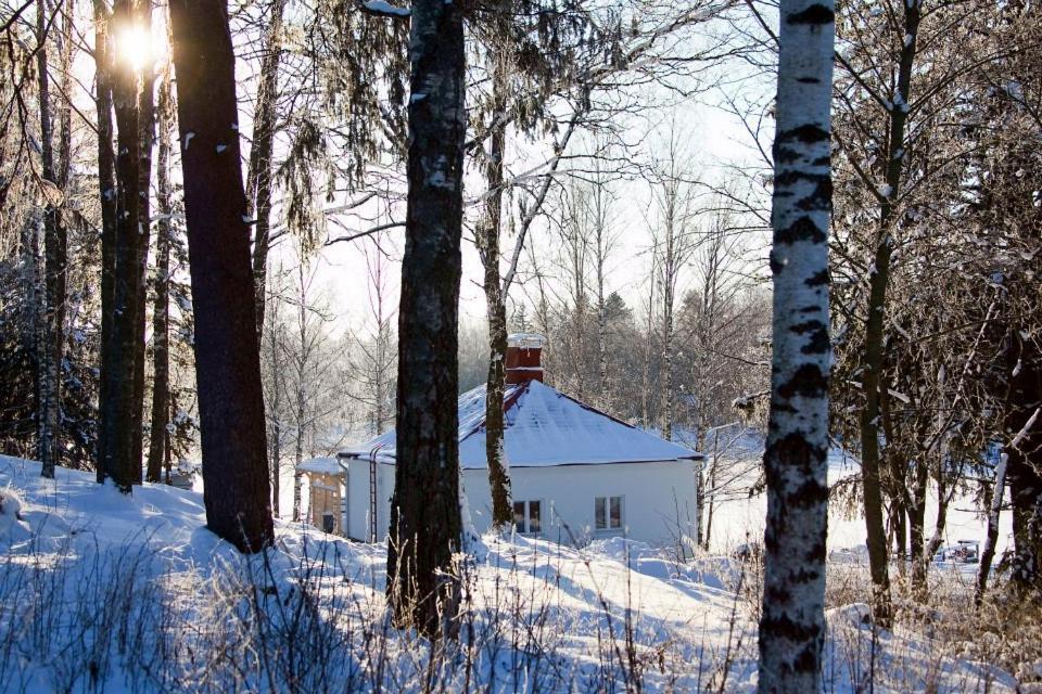Готель Vaihmalan Hovi Лемпаала Екстер'єр фото